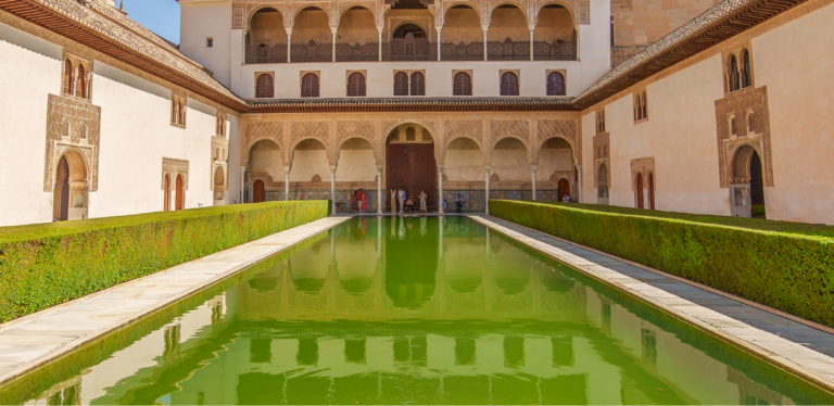 Patio de los Arrayanes -Alhambra